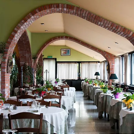 Hotel La Nuova Quercia 3*